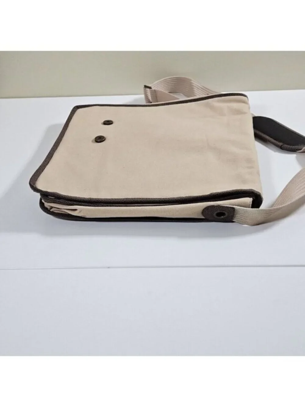 Kanata Sport Crossbody Messenger Bag Beige Canvas Pockets Shoulder Strap FLAW